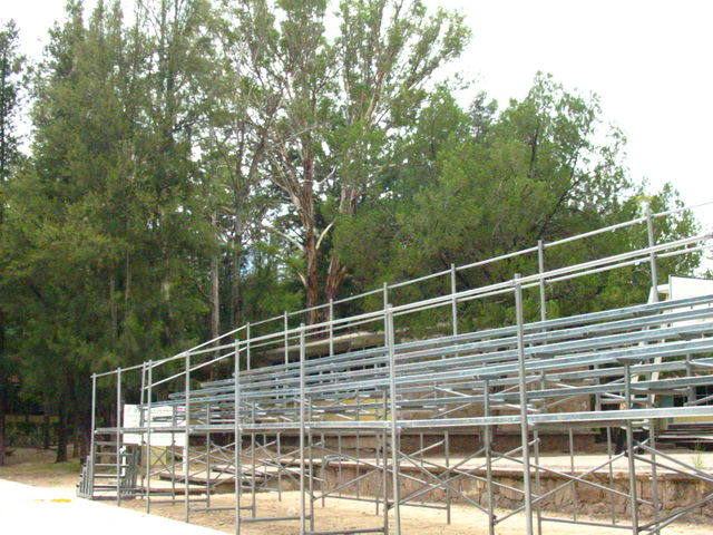 GRADA ELEVADA GALVANIZADA